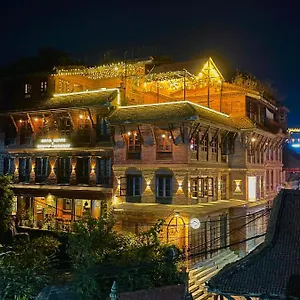 Hotel Empire & Rooftop Restaurant **