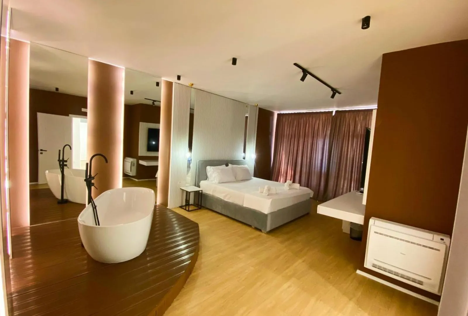 Capital Suites Center Tirana Hotel