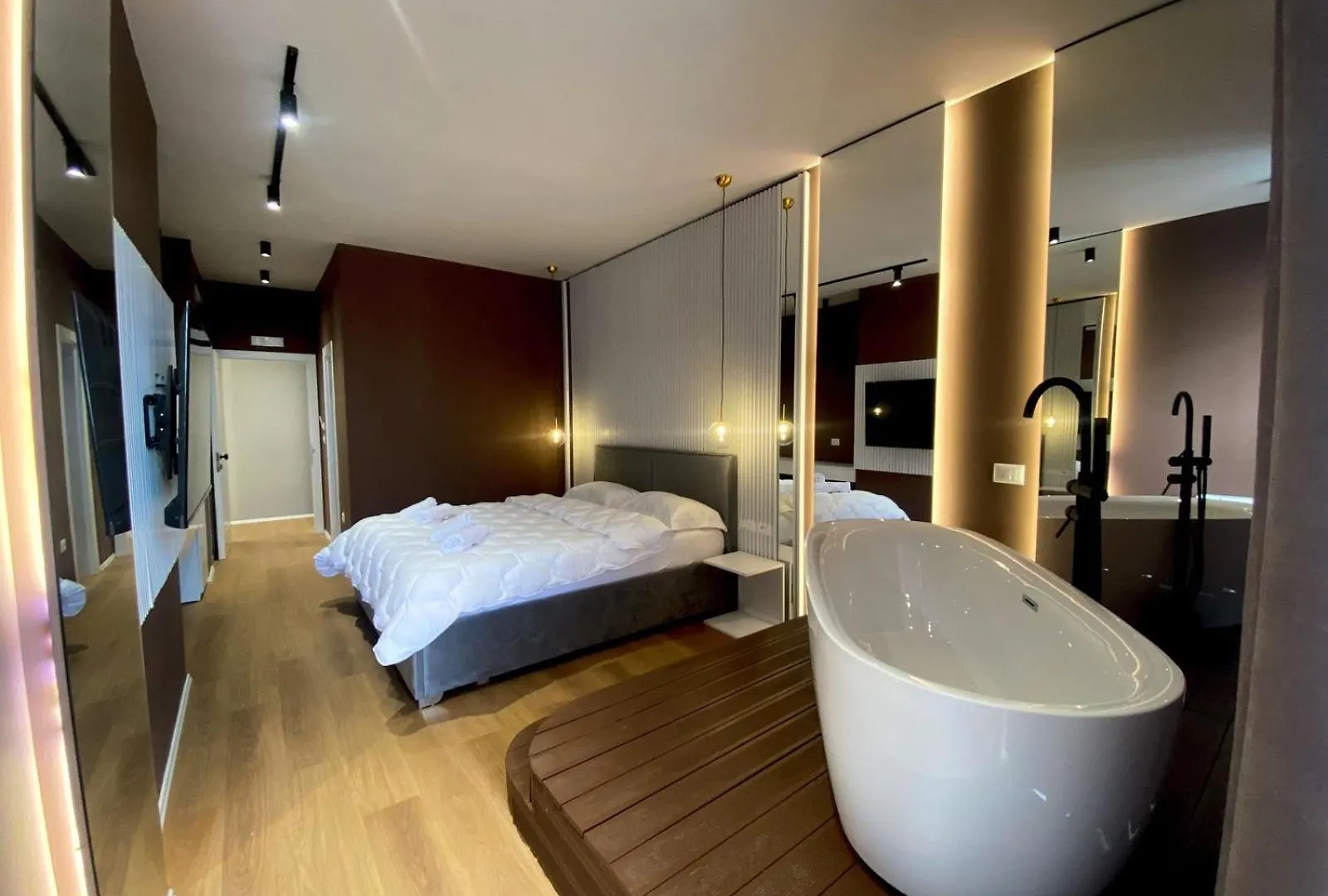 Capital Suites Center Tirana Hotel